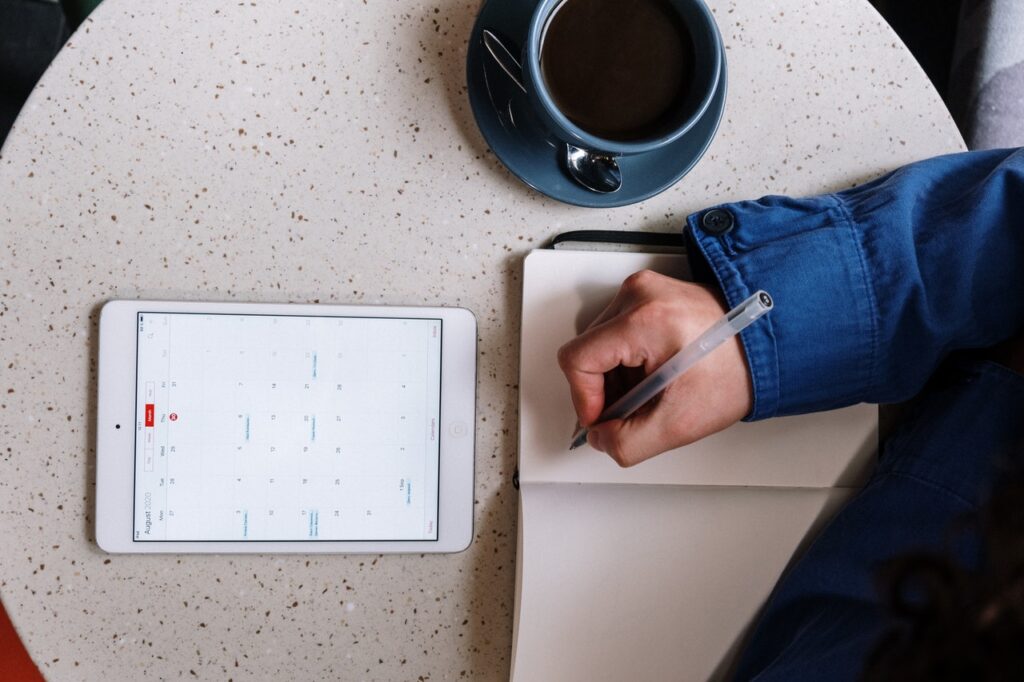 calendar coffee tablet