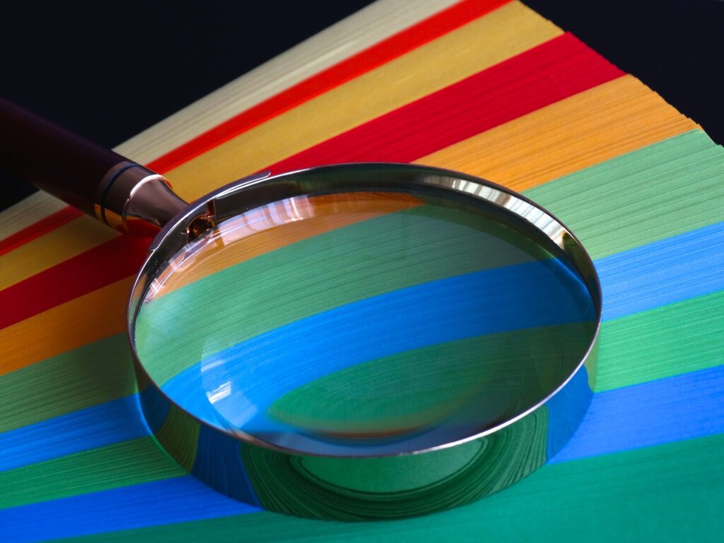 magnifying glass with brown handle